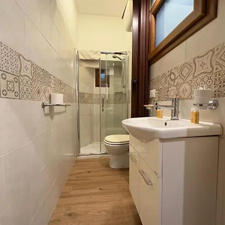 아파트 Matrimoniale Indipendente Con Bagno Privato *